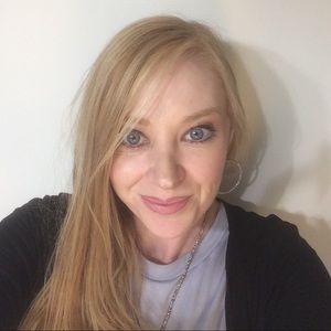 Meet your Posher, Holly